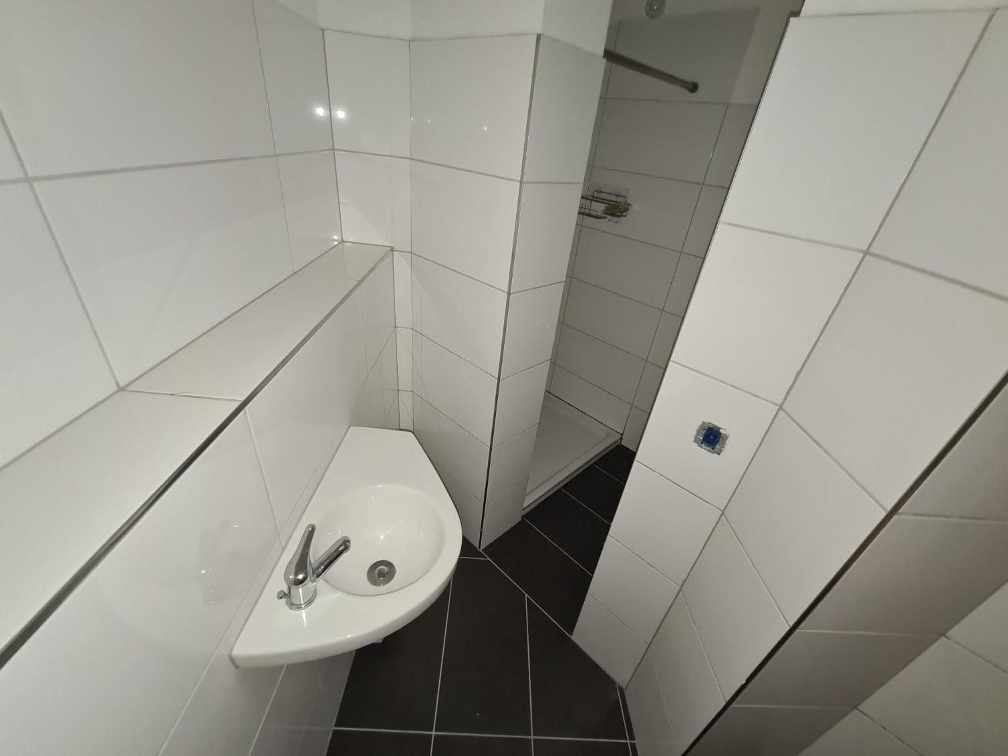 Kleines Zimmer Fuer Bis Zu 6 Personen Essen Exterior foto